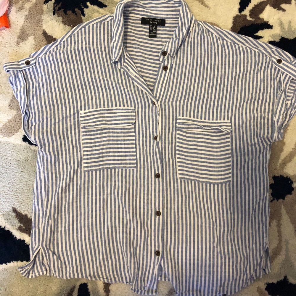 Blue and white stripped tee